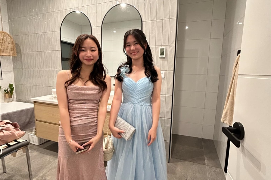 Akane and Sae