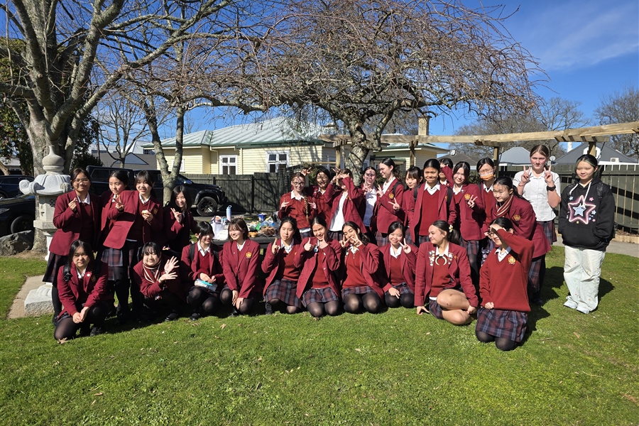 Farewell lunch on the lawn