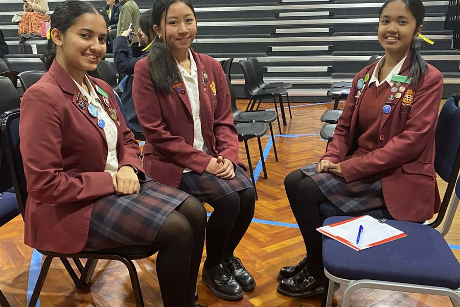 Hearts for Kathleen : Jessica Sylvester, Carlene Roque and Chloe Hilario
Scored 10/10 for the NZCYA book awards round!