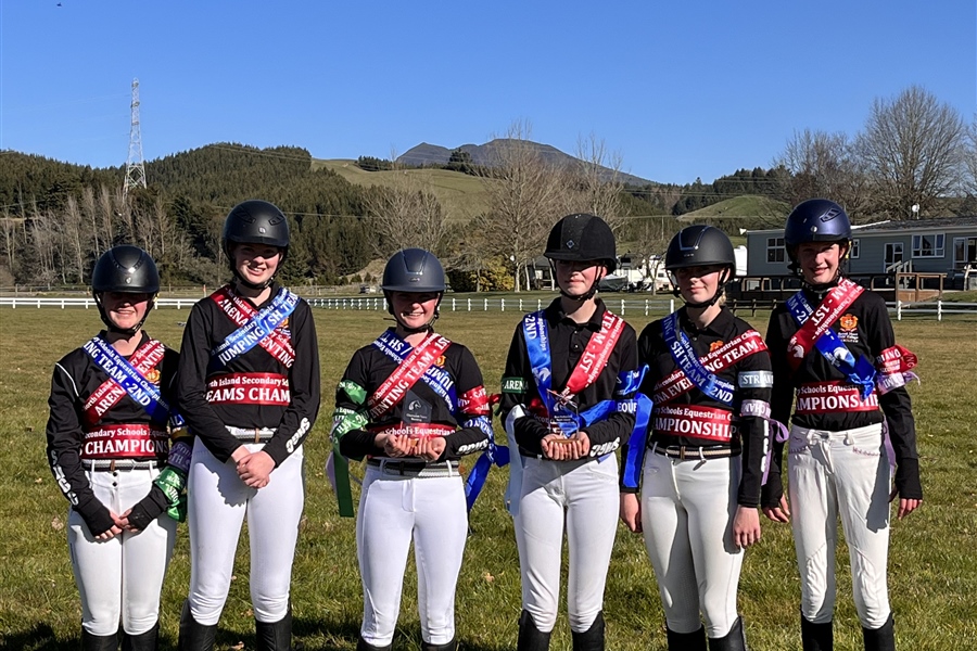 Equestrian – Secondary School Champs!